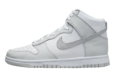 nike dunk zilver|silver nike dunks high top.